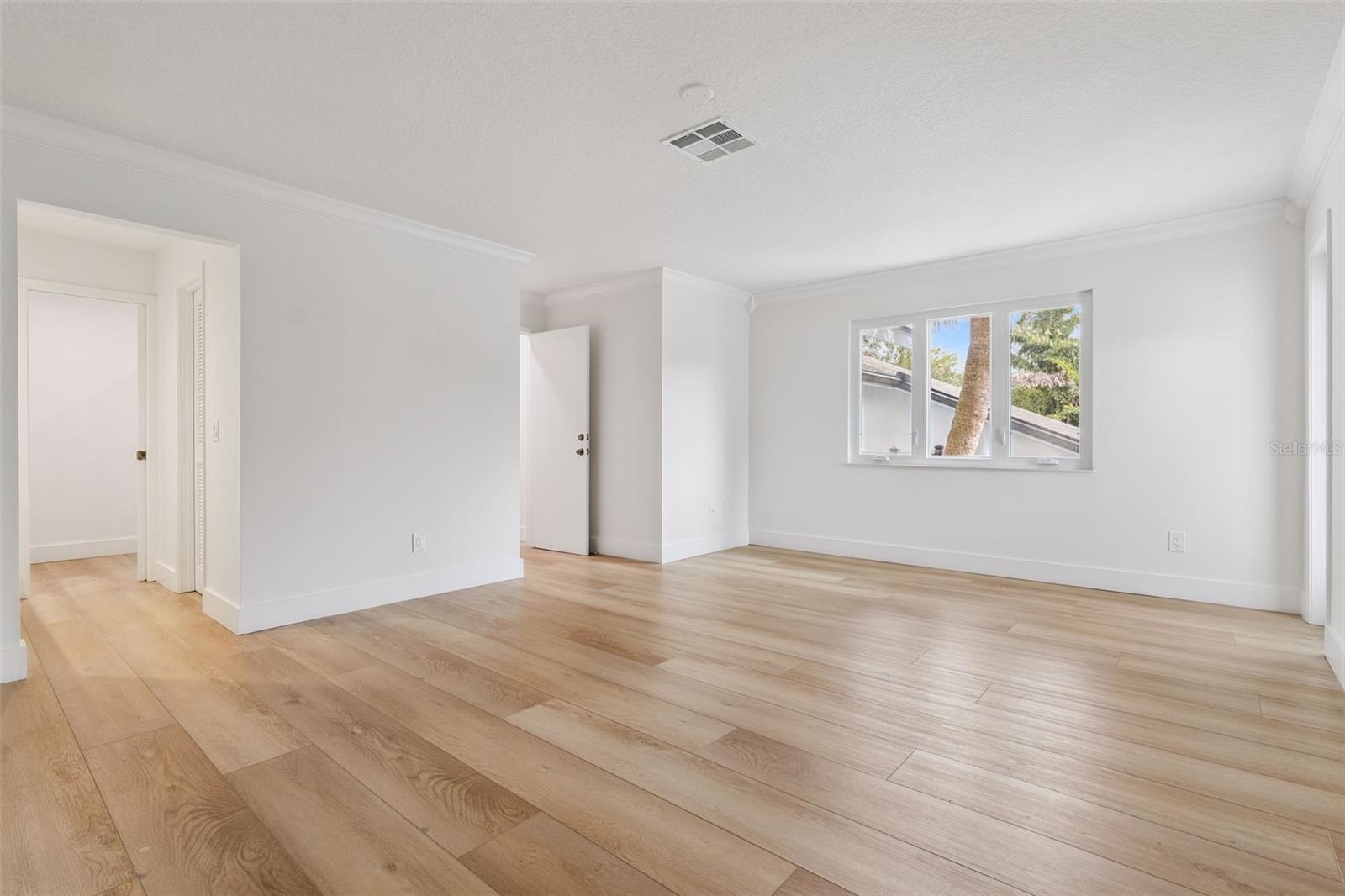 ULTRA VISTA CONDO - Residential