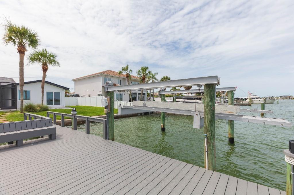 HARBOR BLUFFS SEC 4 - Residential