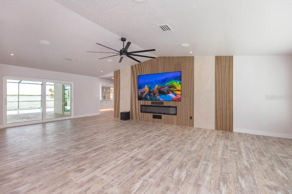 HARBOR BLUFFS SEC 4 - Residential