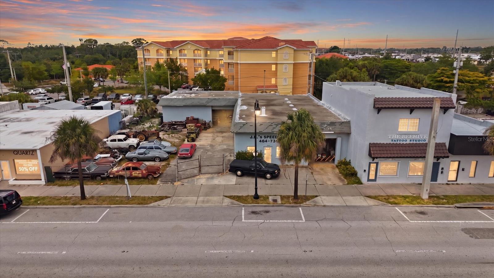 VENICE EDGEWOOD SEC OF - Commercial Sale