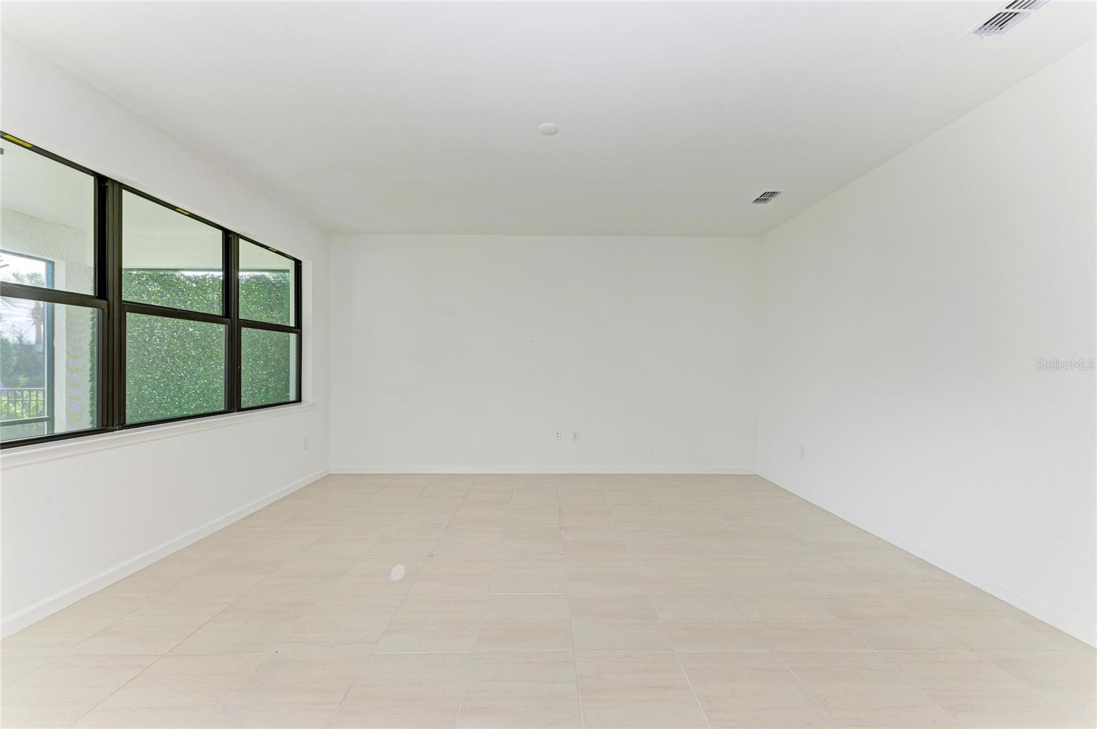 SAPPHIRE POINT PH IVA & IVB - Residential