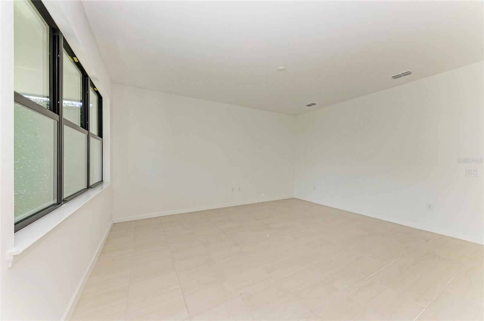 SAPPHIRE POINT PH IVA & IVB - Residential