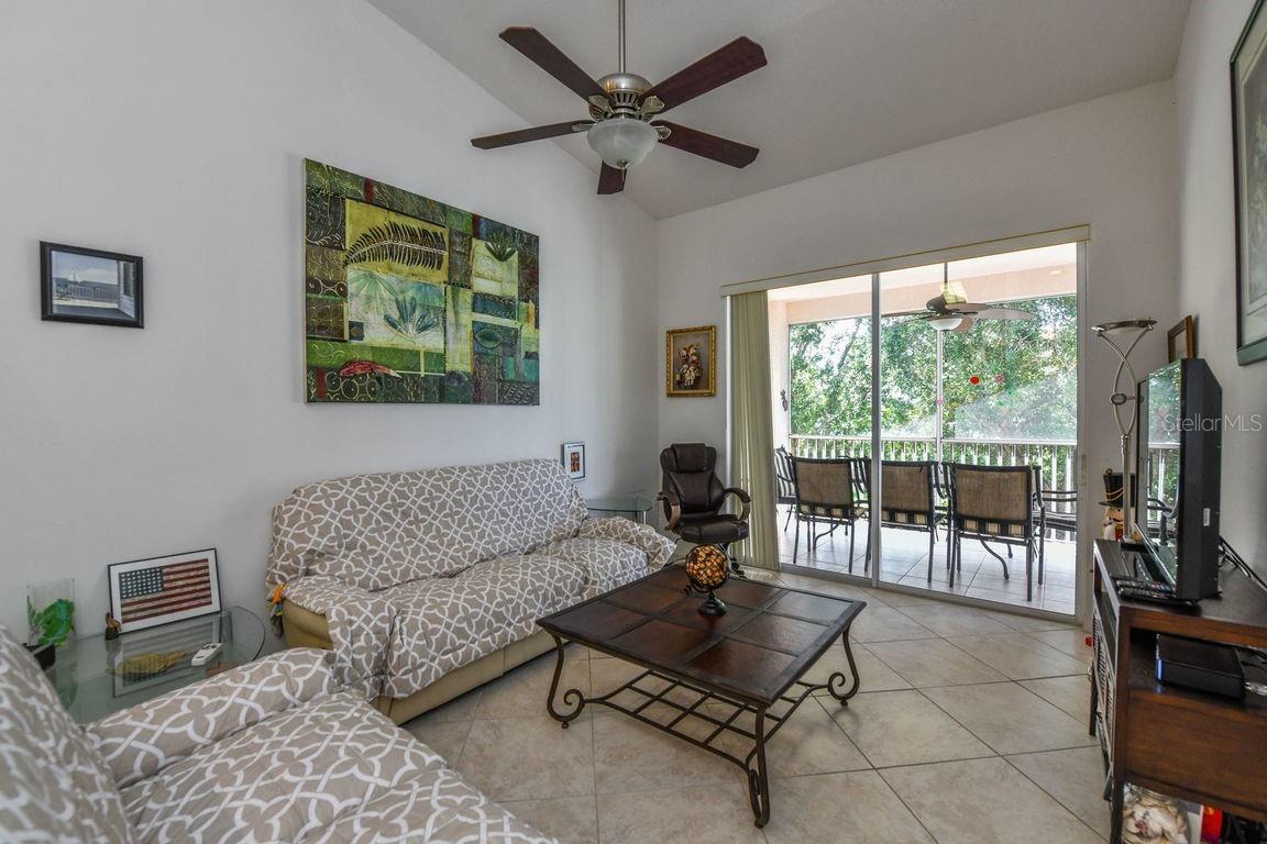 PLAZA DE FLORES - Residential