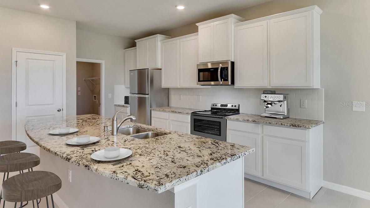 STAR FARMS AT LAKEWOOD RANCH - Residential