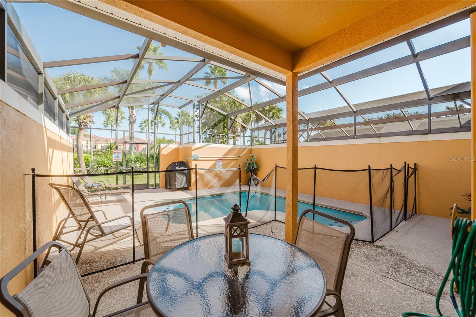PARADISE PALMS RESORT PH 1 - Residential Lease