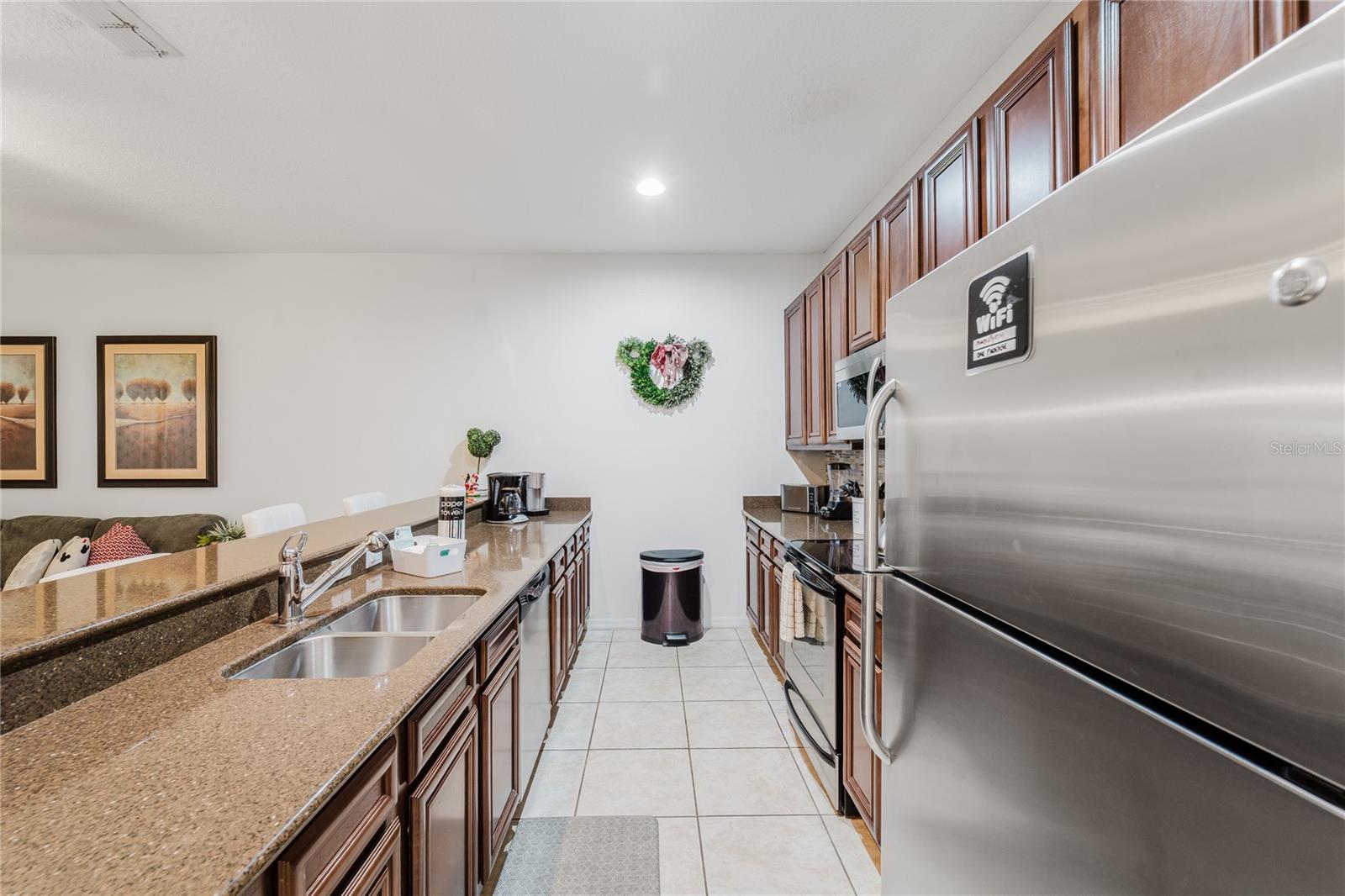 PARADISE PALMS RESORT PH 1 - Residential Lease