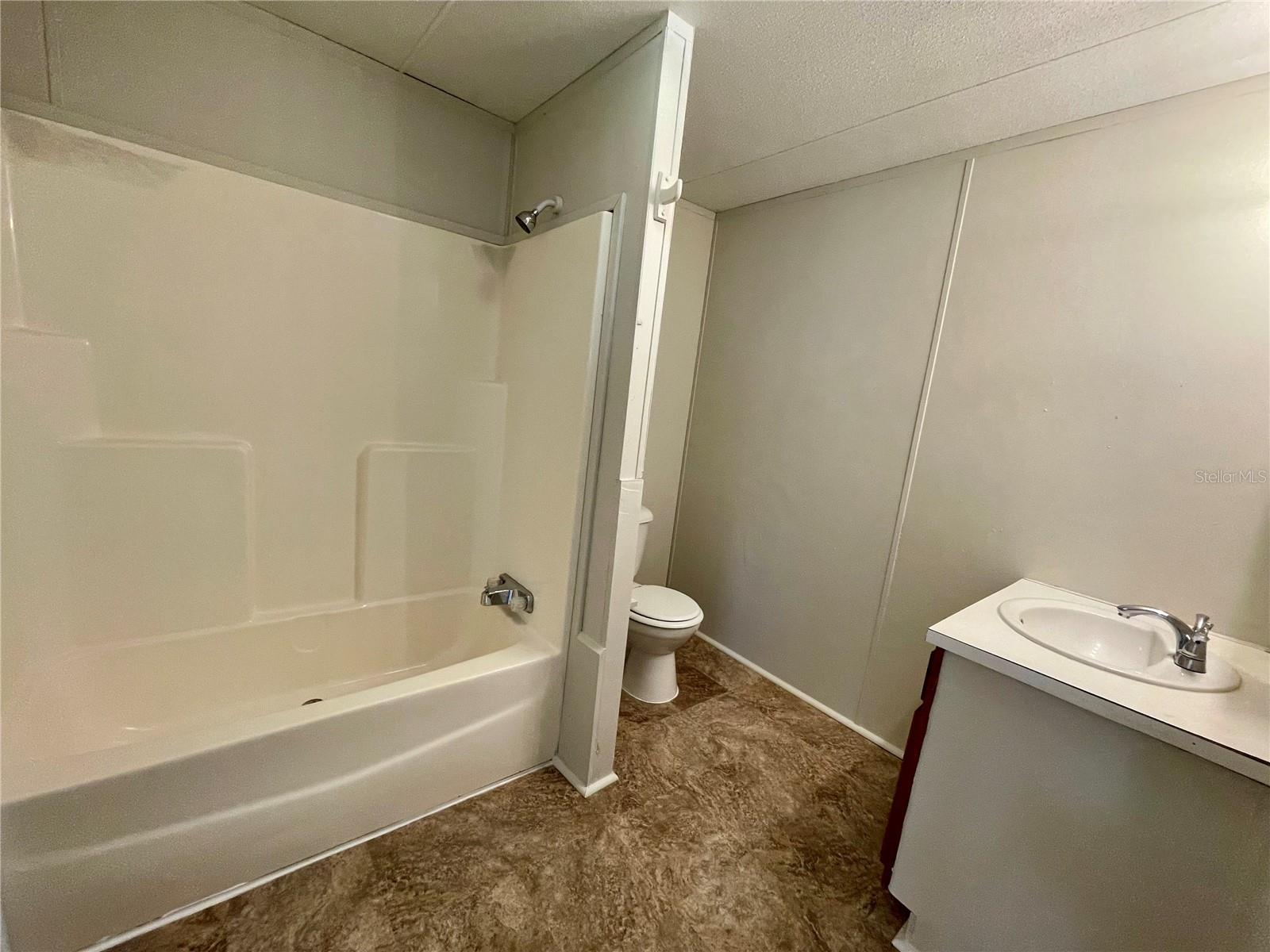 FLORIDA GARDEN LANDS REV M - Residential Lease
