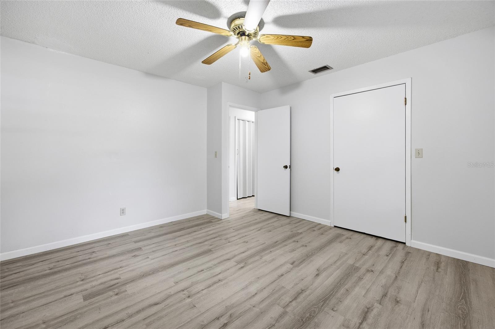MEADOWBROOK RANCHES - Residential
