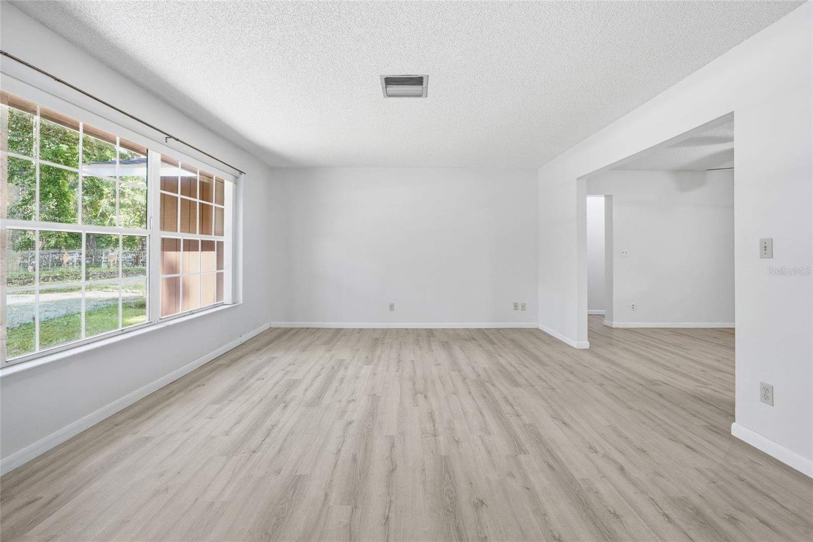 MEADOWBROOK RANCHES - Residential