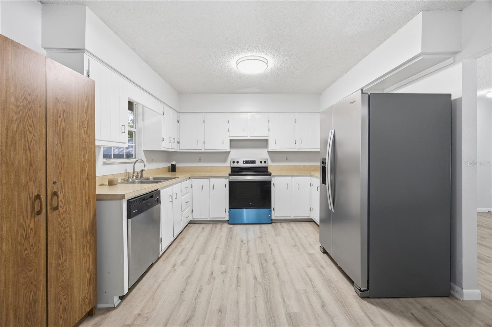 MEADOWBROOK RANCHES - Residential