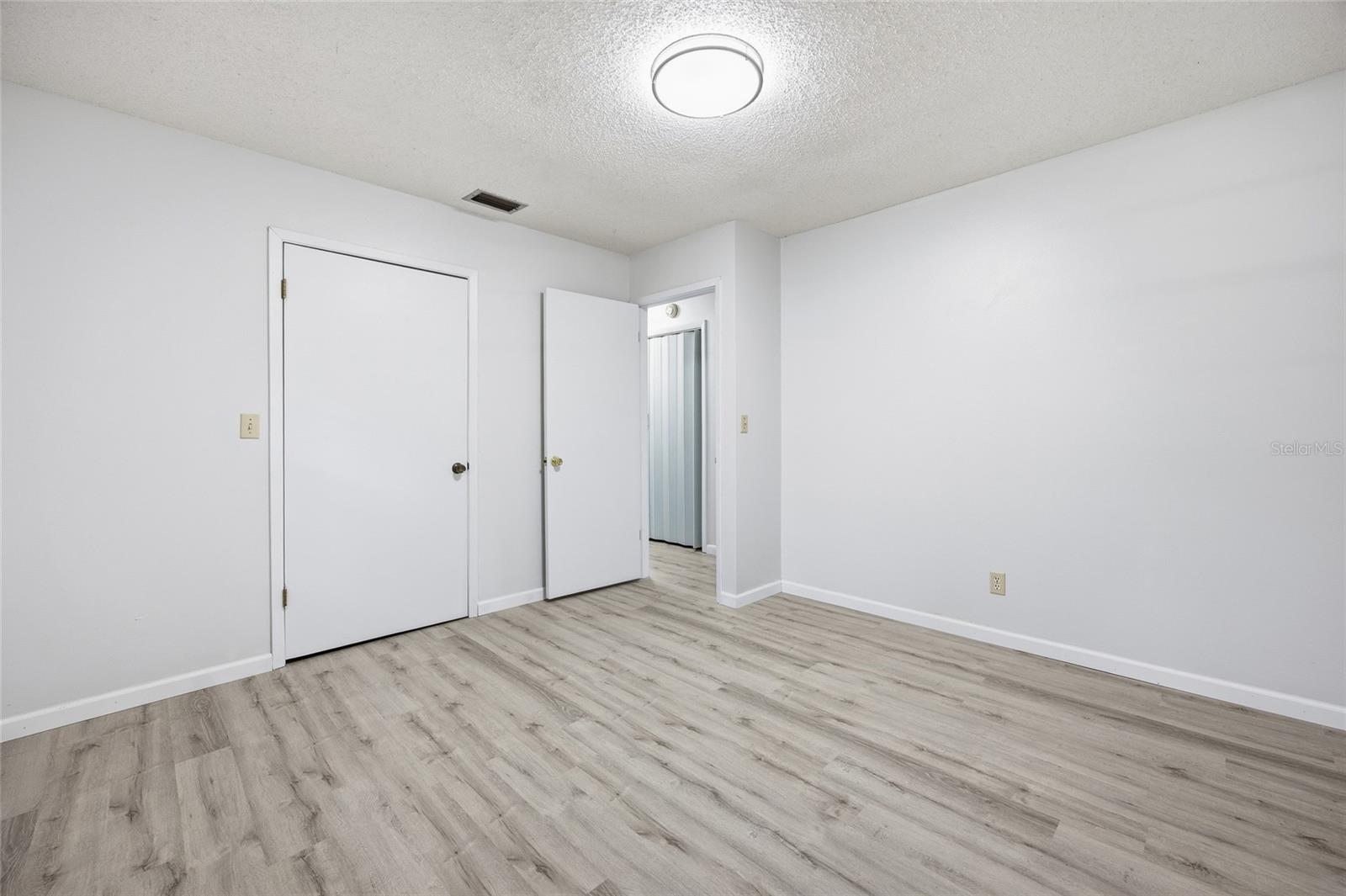 MEADOWBROOK RANCHES - Residential