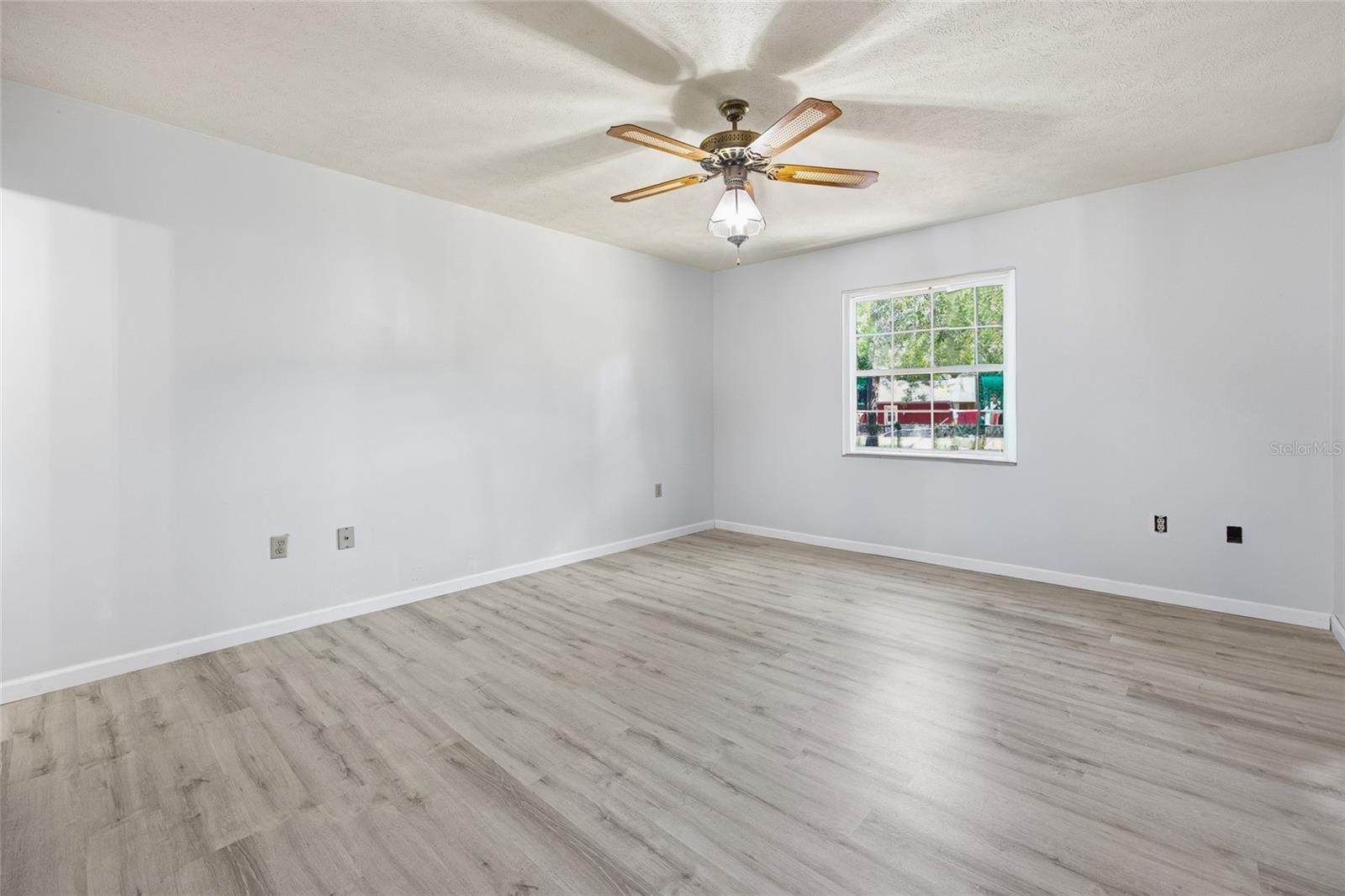MEADOWBROOK RANCHES - Residential