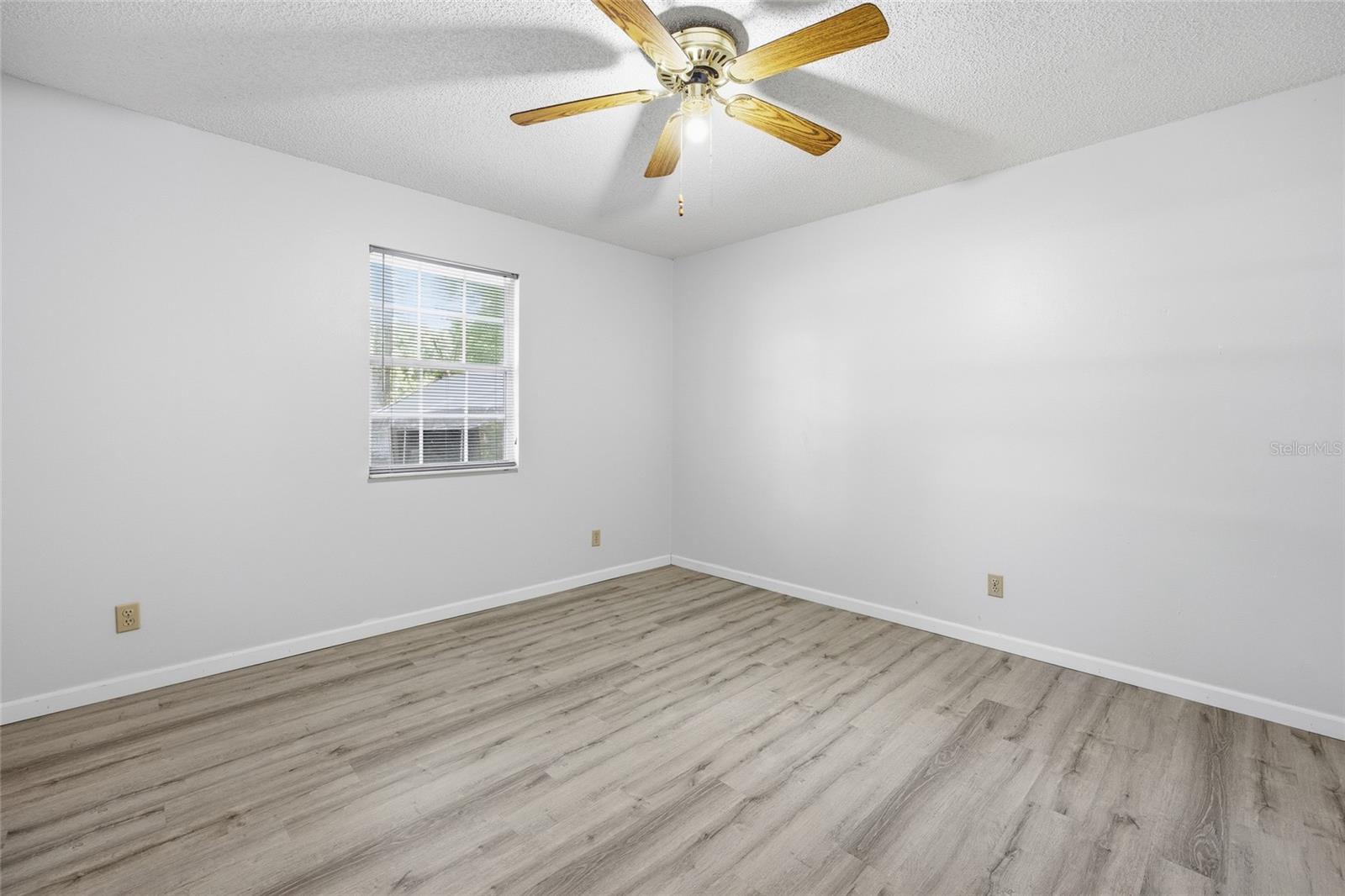 MEADOWBROOK RANCHES - Residential