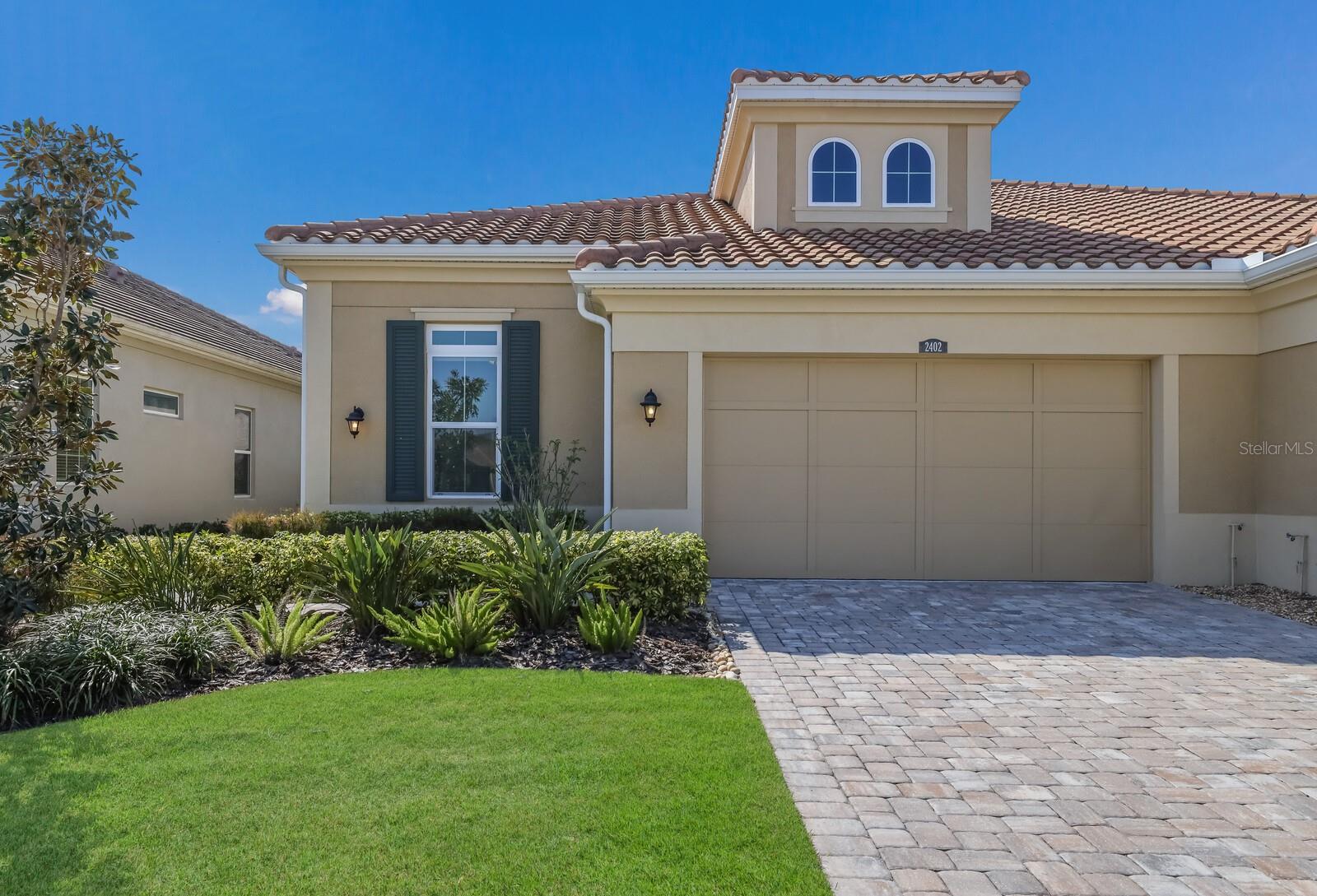 ARBOR GRANDE - Residential