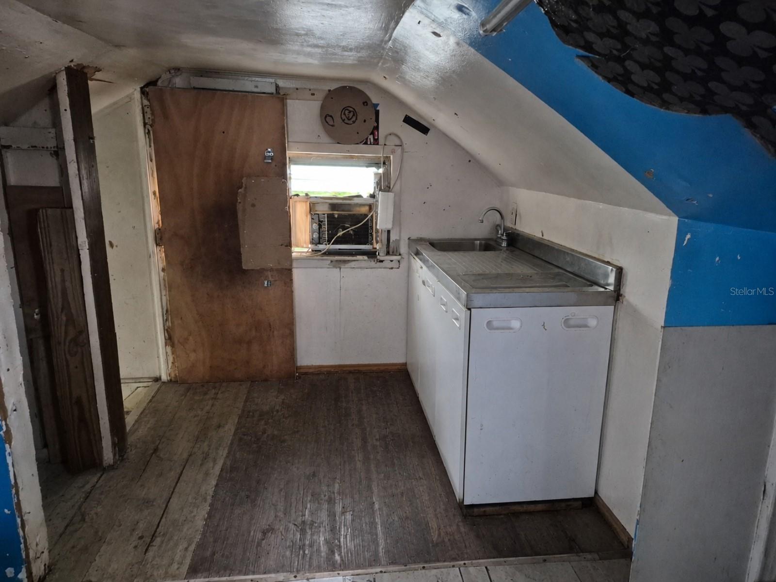 NEW PORT RICHEY CITY - Residential