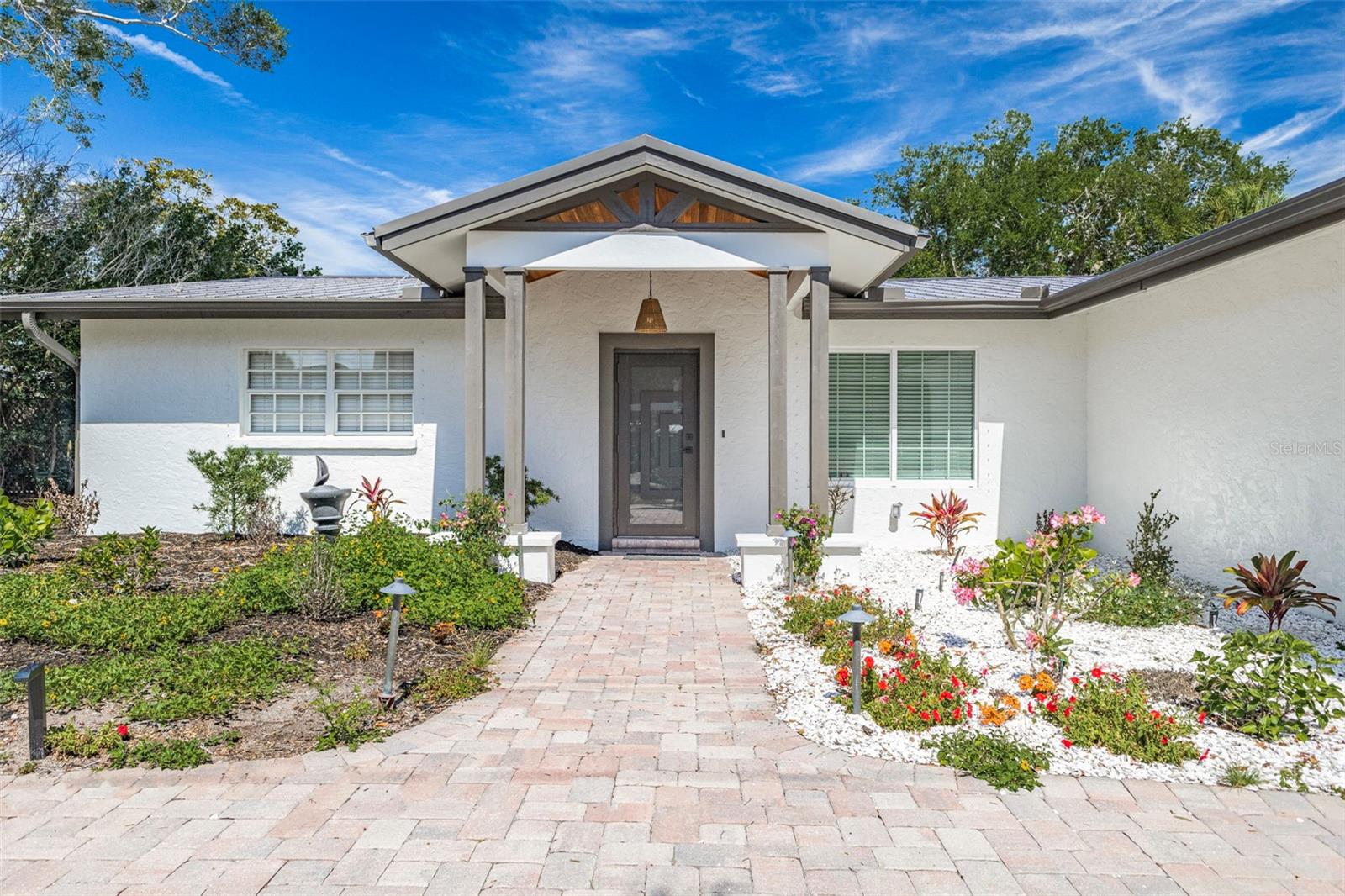 SARA SANDS - Residential