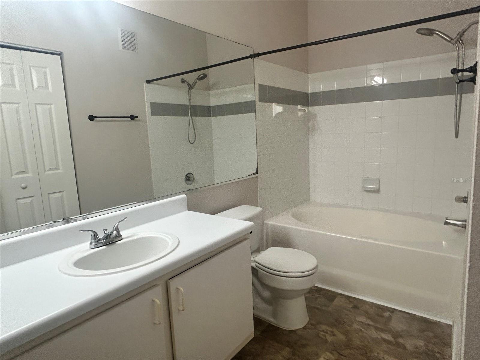 THE PINNACLE AT CARROLLWOOD A - Residential Lease