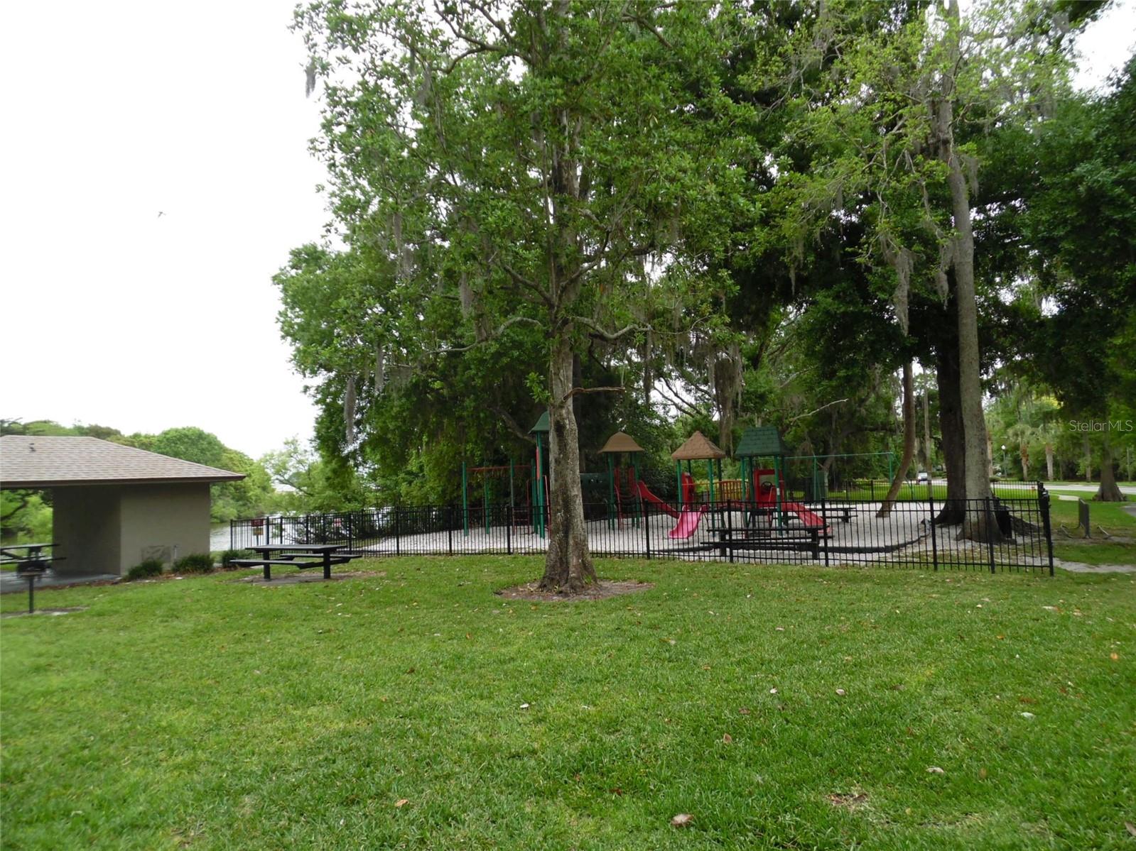 CYPRESS CLUB - Residential