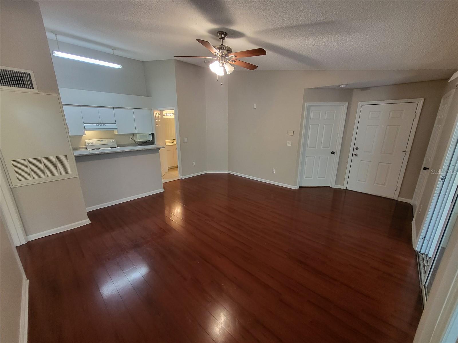 BELMONT/PK CENTRAL CONDO - Residential