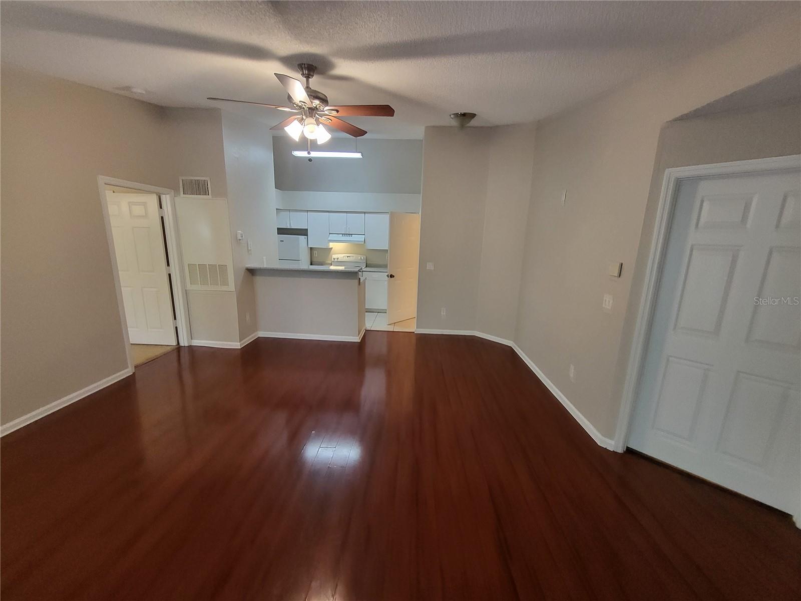 BELMONT/PK CENTRAL CONDO - Residential
