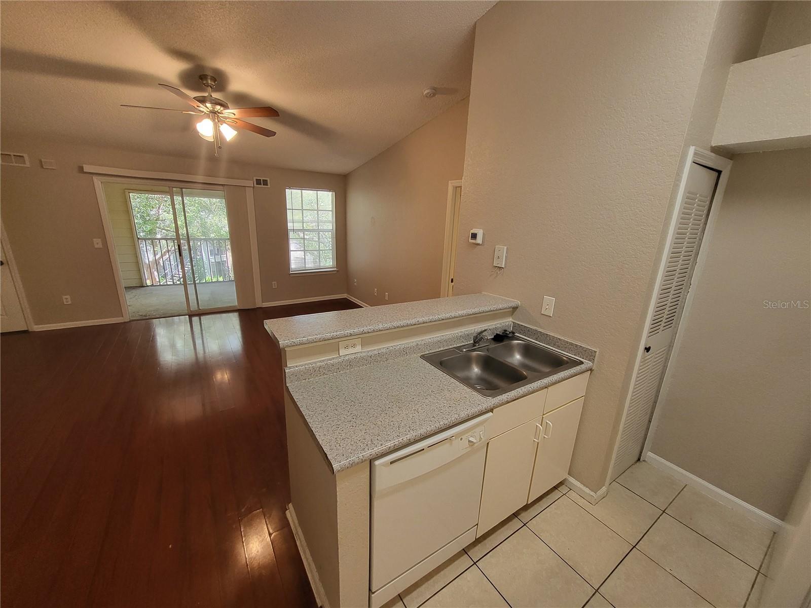 BELMONT/PK CENTRAL CONDO - Residential