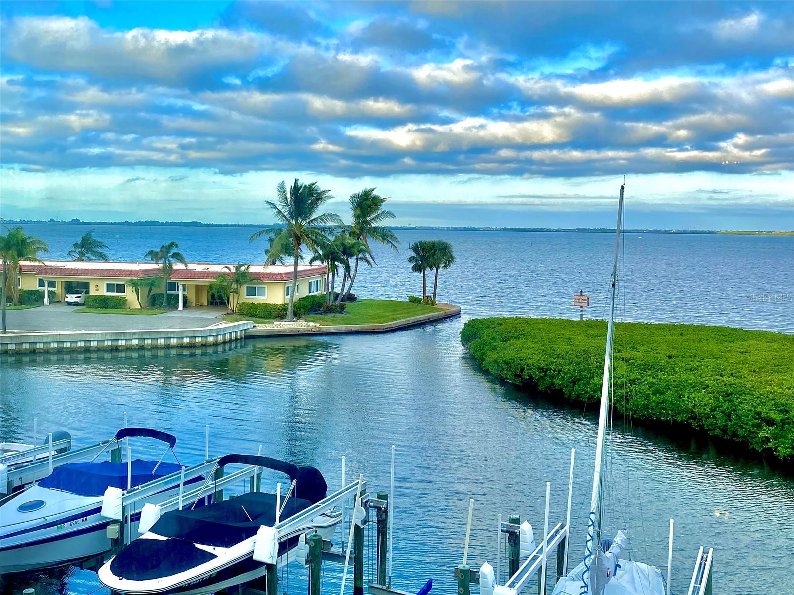 WINDWARD BAY AMD - Residential