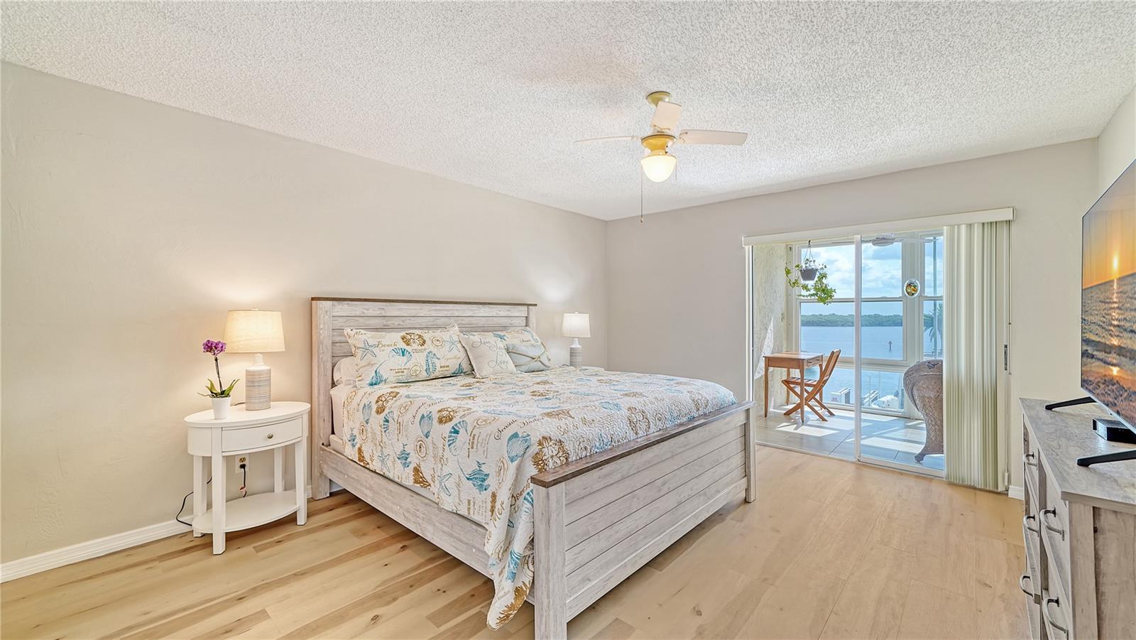WINDWARD BAY AMD - Residential