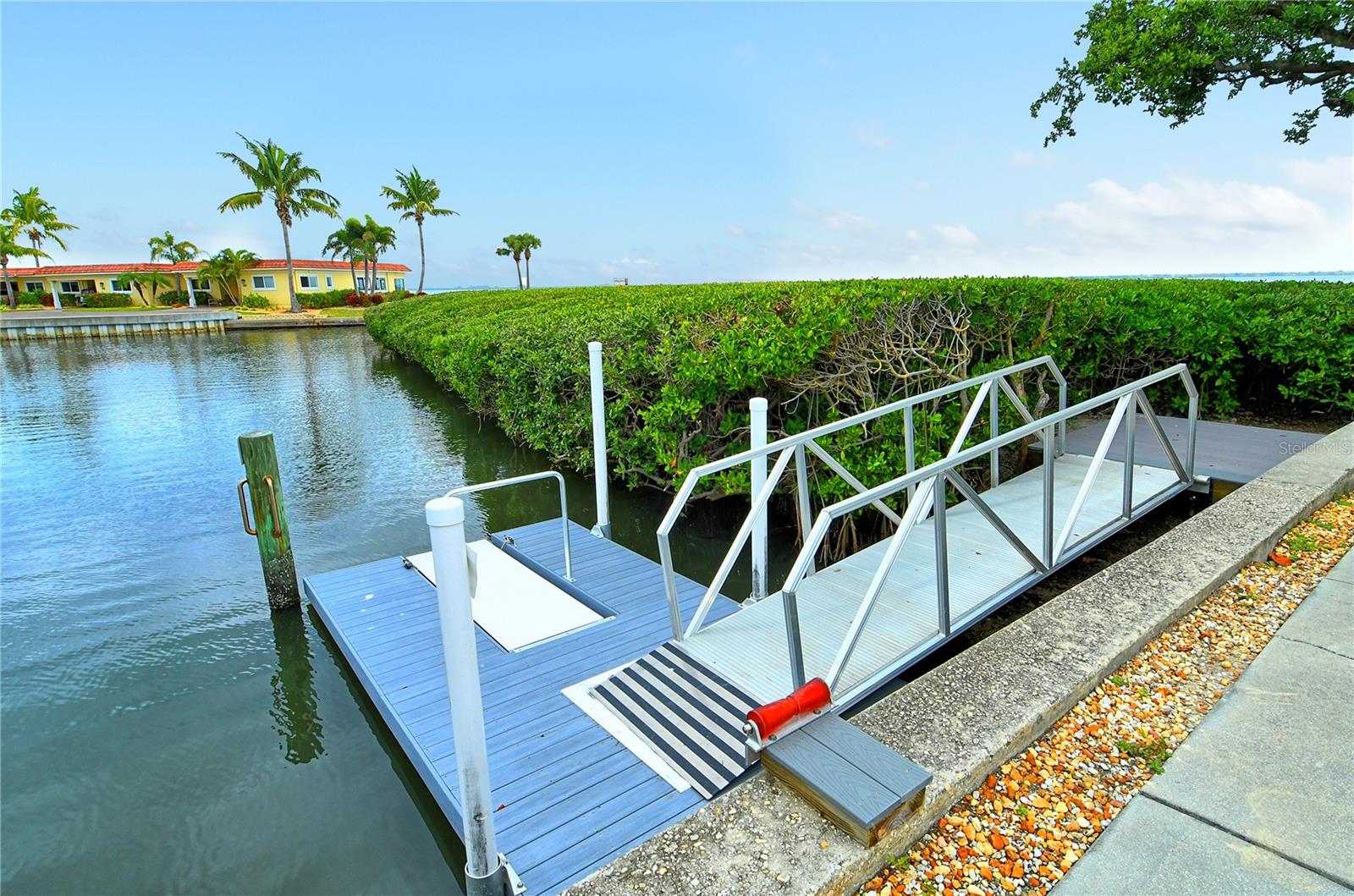 WINDWARD BAY AMD - Residential