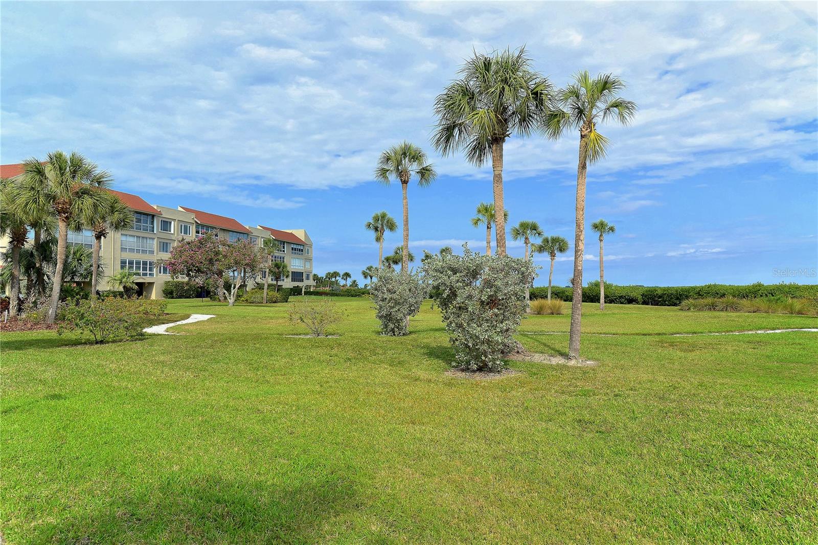 WINDWARD BAY AMD - Residential