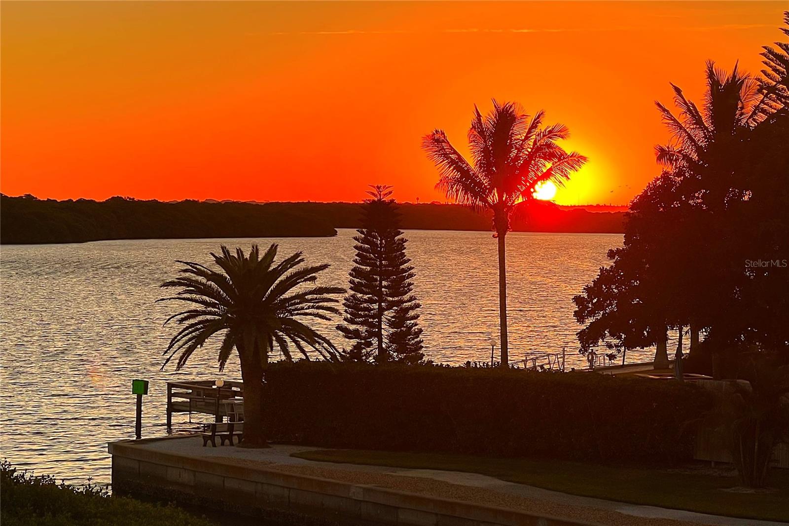 WINDWARD BAY AMD - Residential