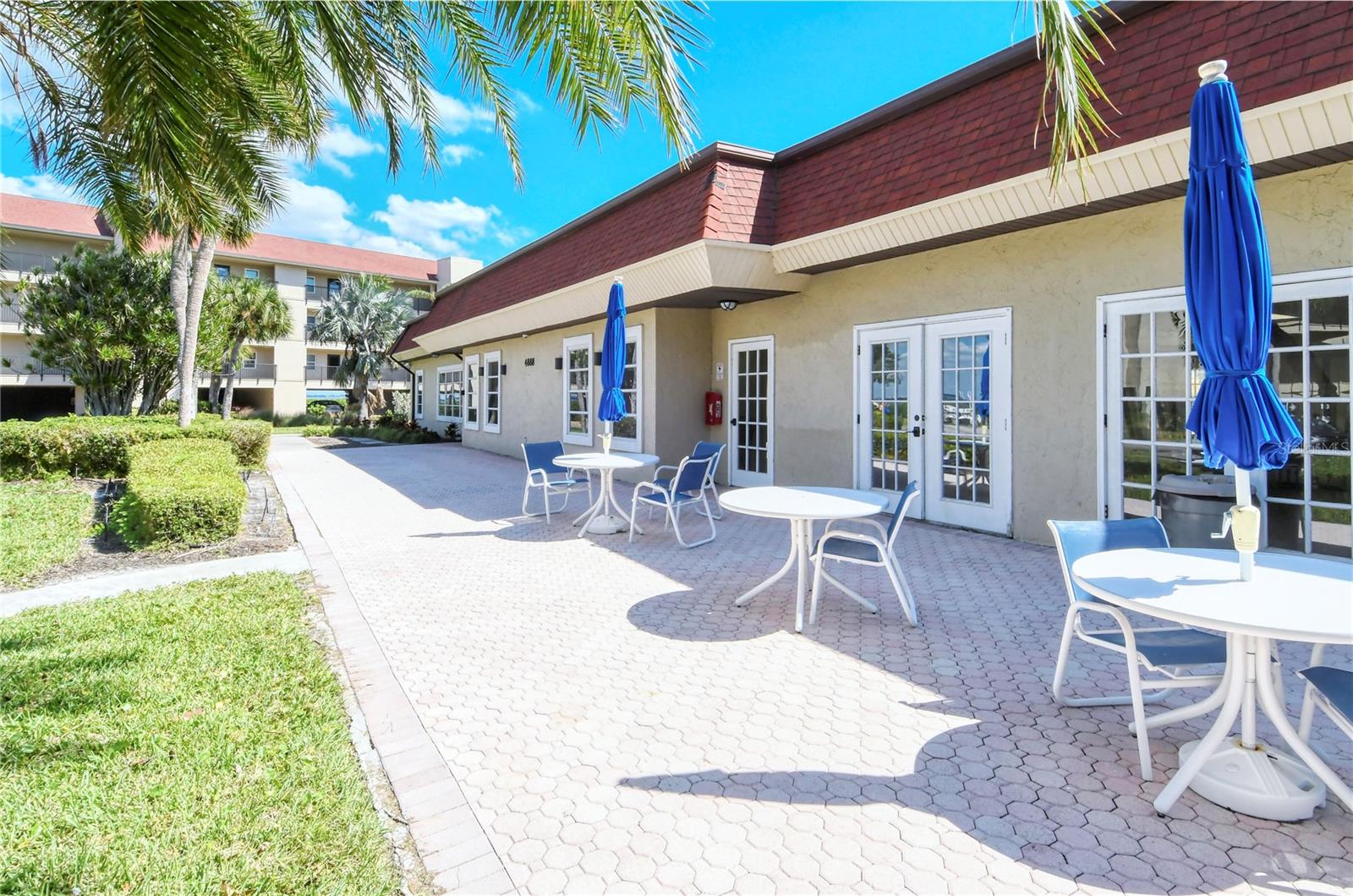 WINDWARD BAY AMD - Residential