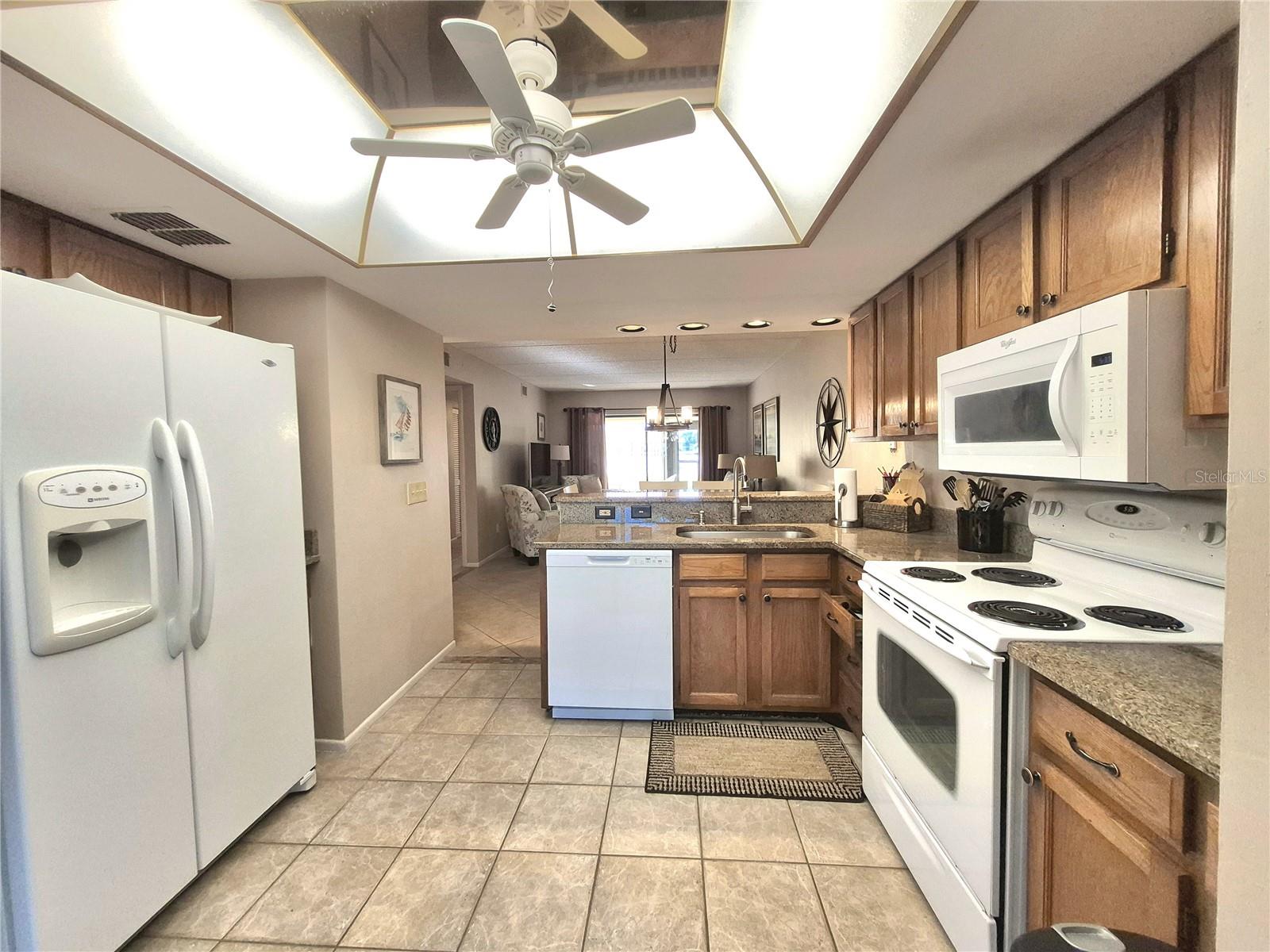 EAST LAKE WOODLANDS WOODLAKE RUN - Residential Lease