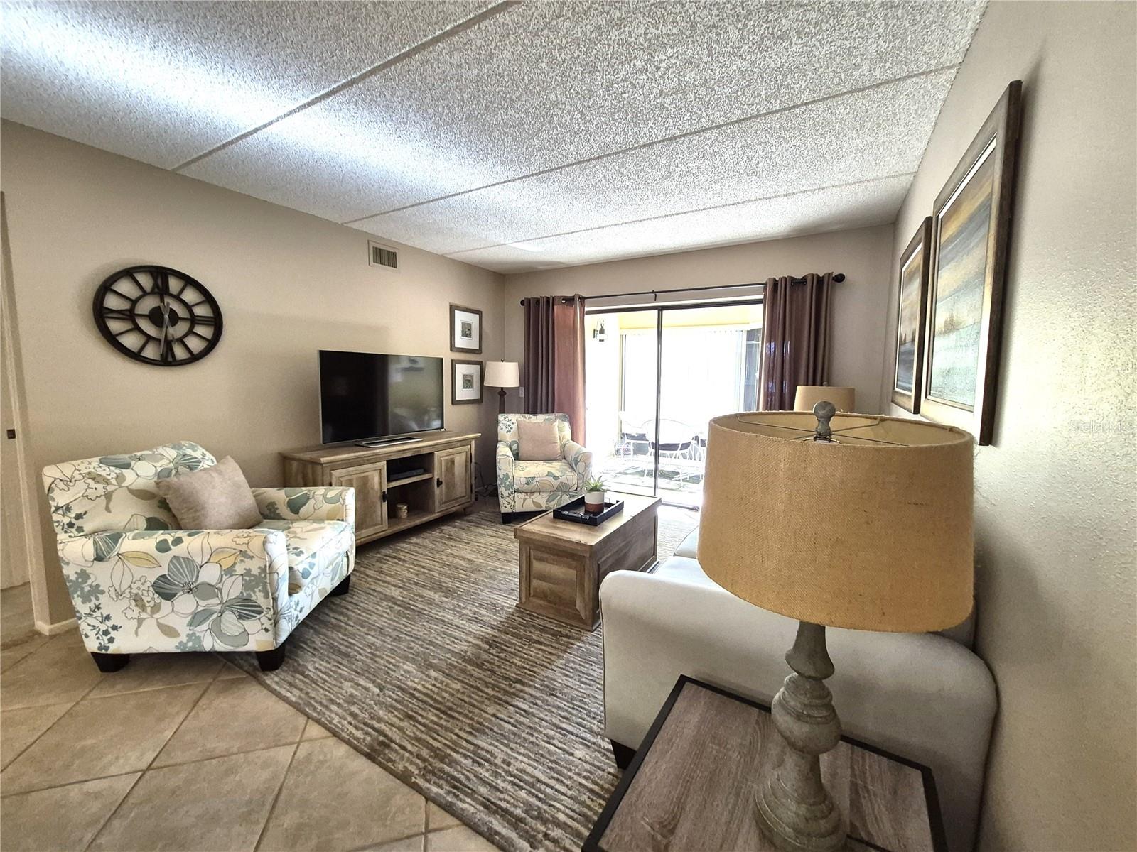 EAST LAKE WOODLANDS WOODLAKE RUN - Residential Lease