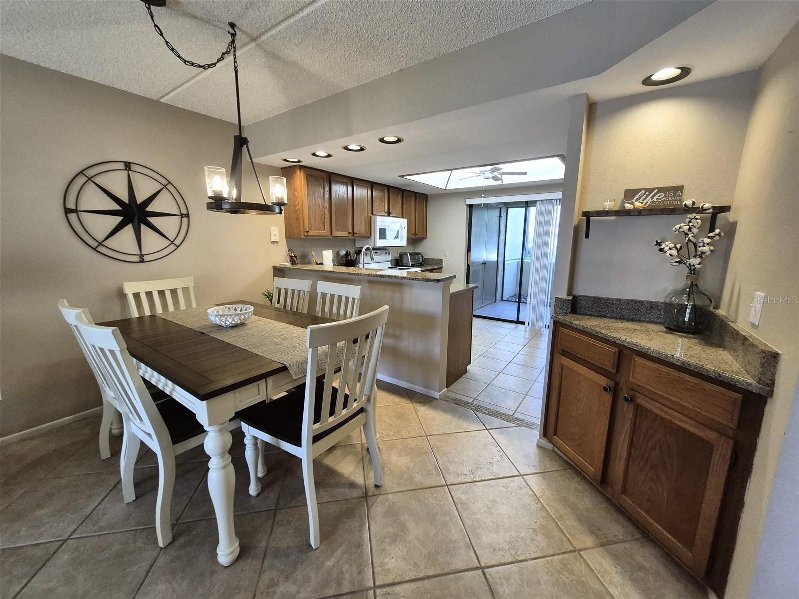 EAST LAKE WOODLANDS WOODLAKE RUN - Residential Lease