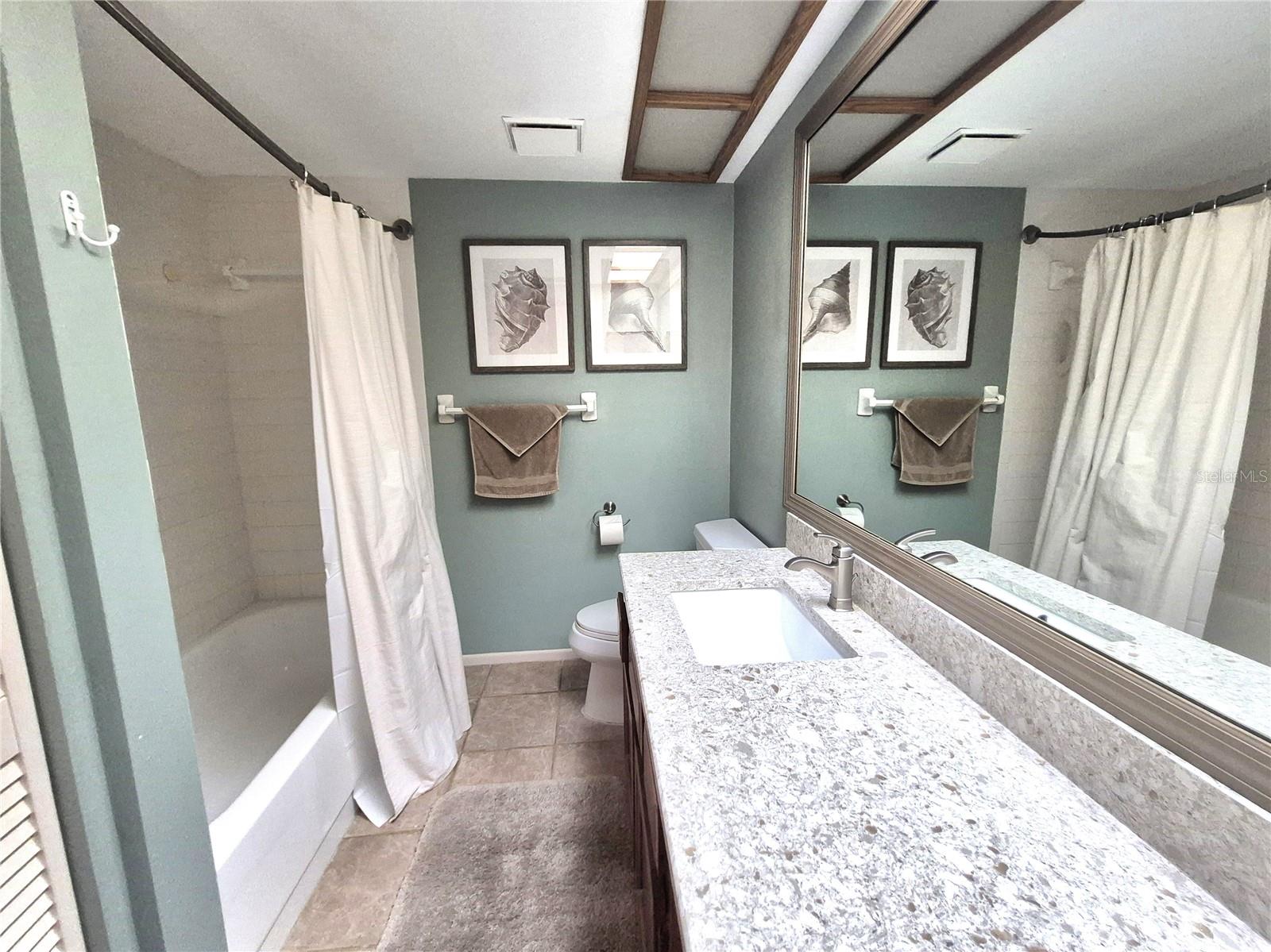 EAST LAKE WOODLANDS WOODLAKE RUN - Residential Lease