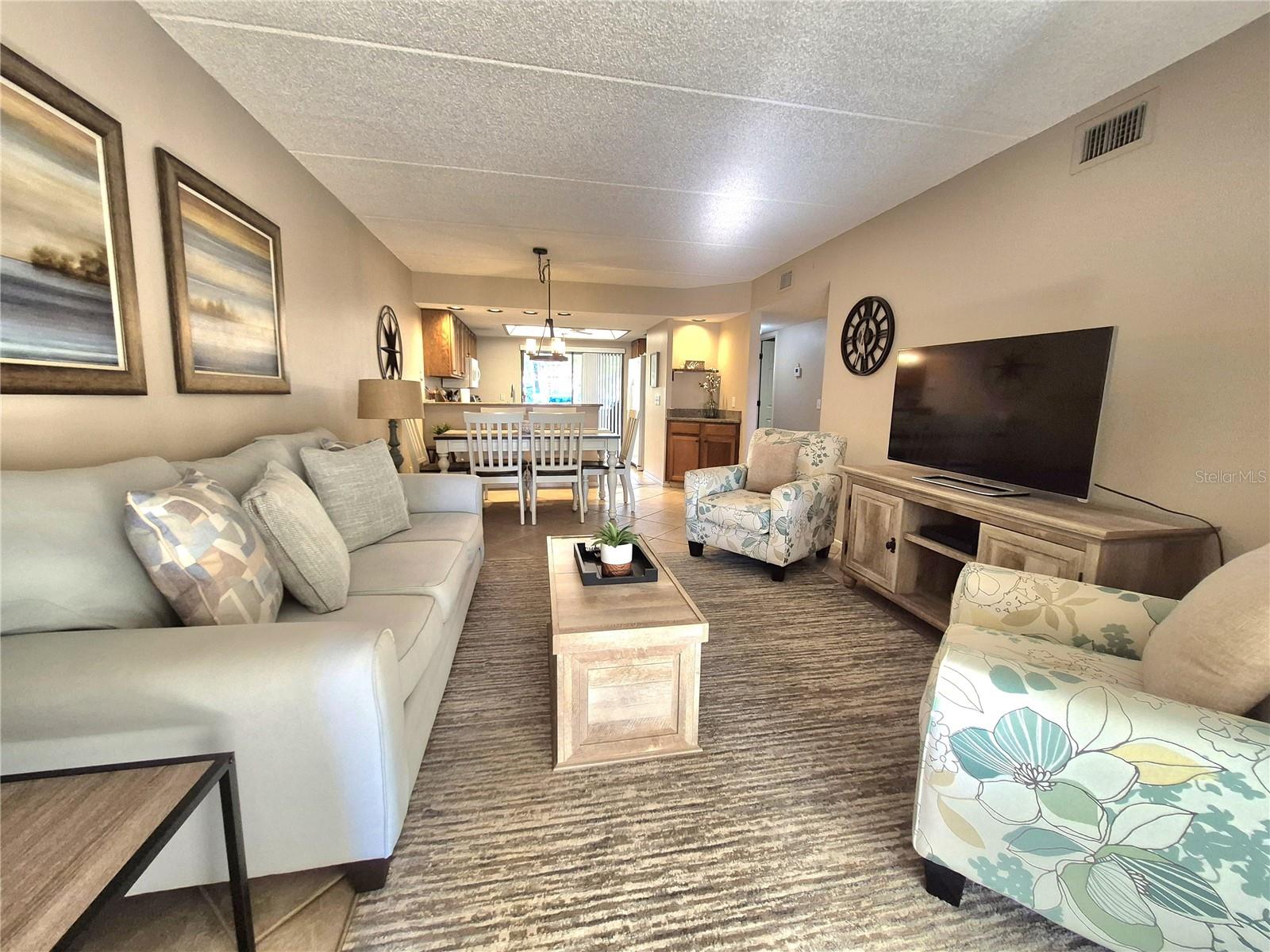 EAST LAKE WOODLANDS WOODLAKE RUN - Residential Lease