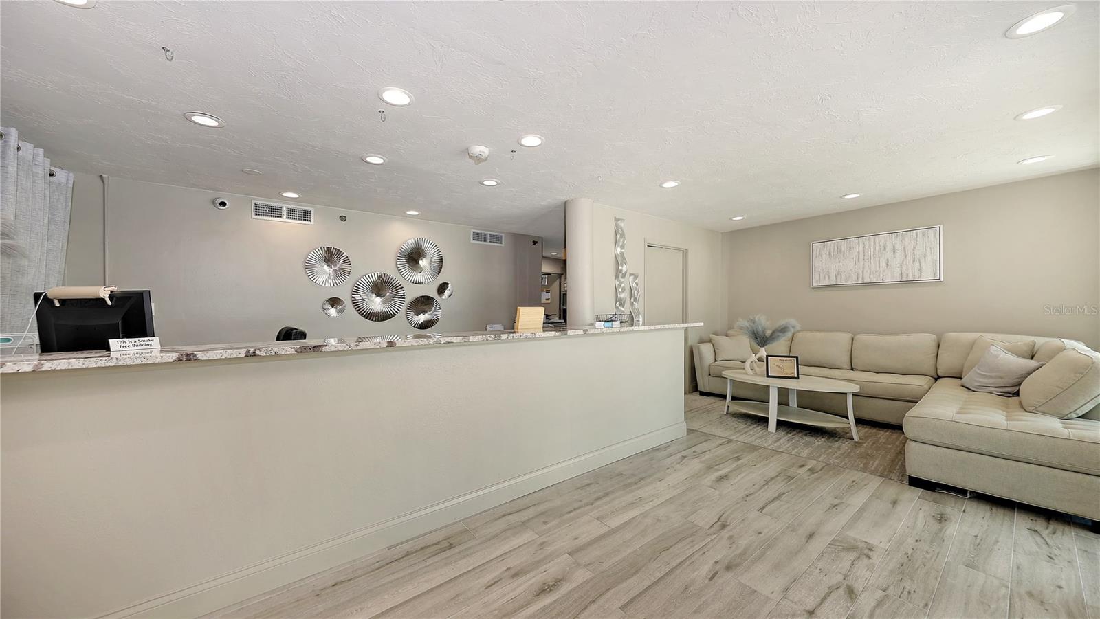 HOUSE SUN - Residential