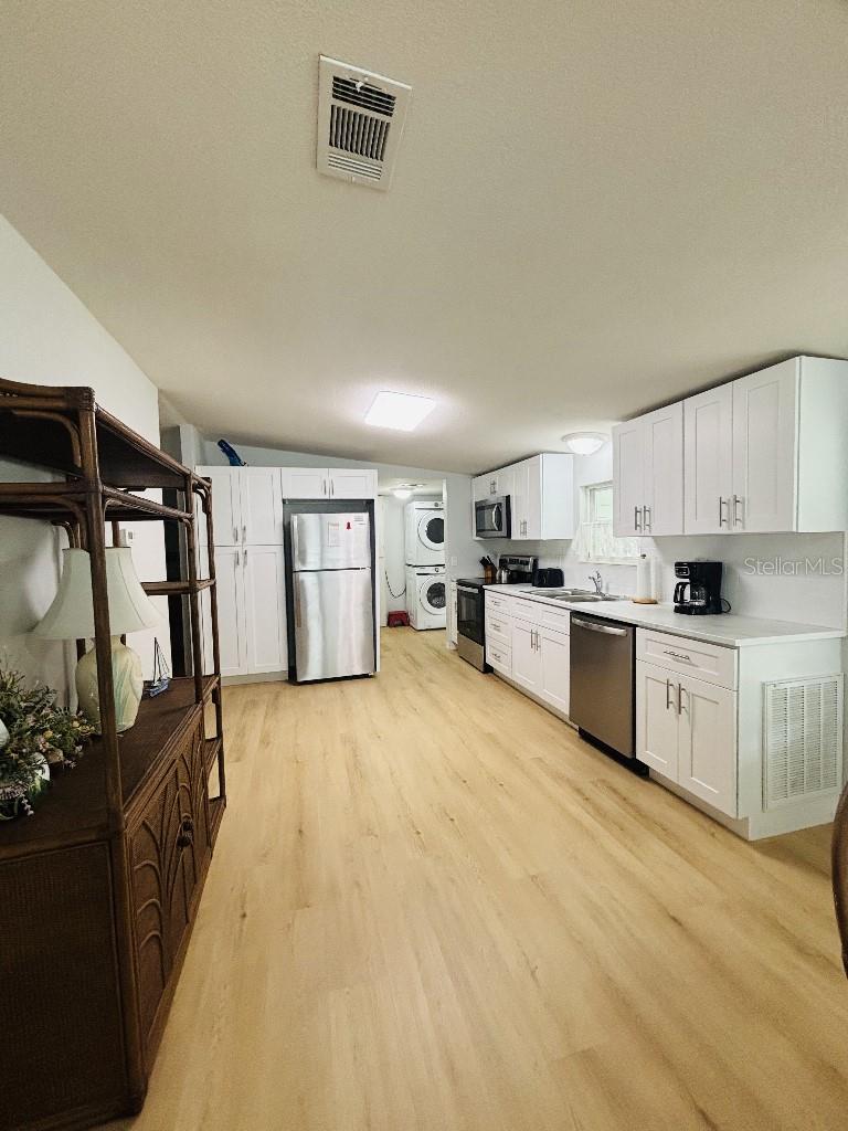 LEMON BAY ISLES PH 02 - Residential