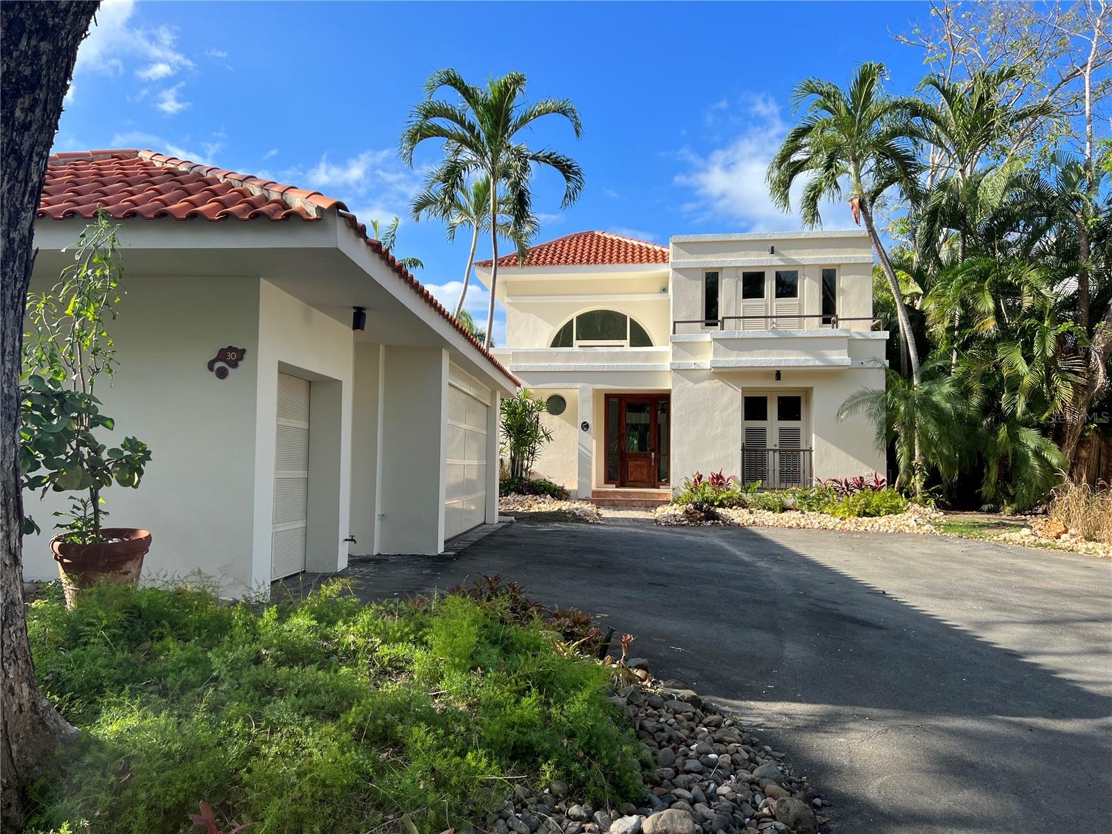 DORADO BEACH EAST - Residential