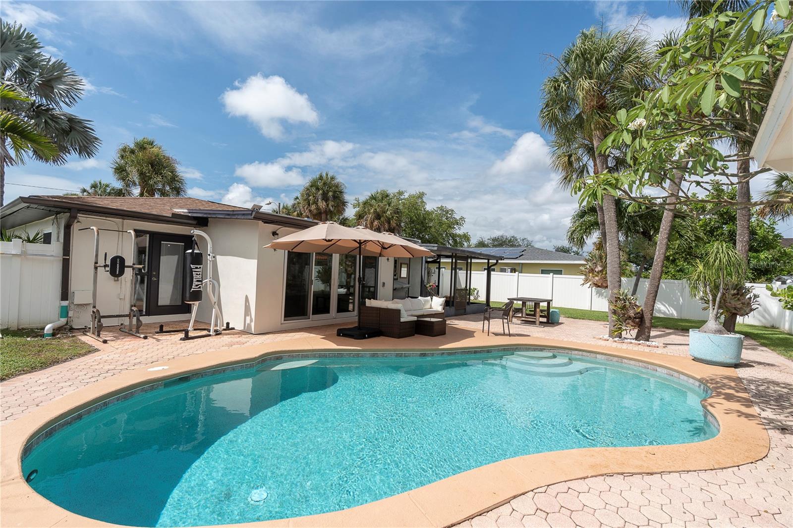ST PETERSBURG BEACH NORTH UNIT 7 - Residential