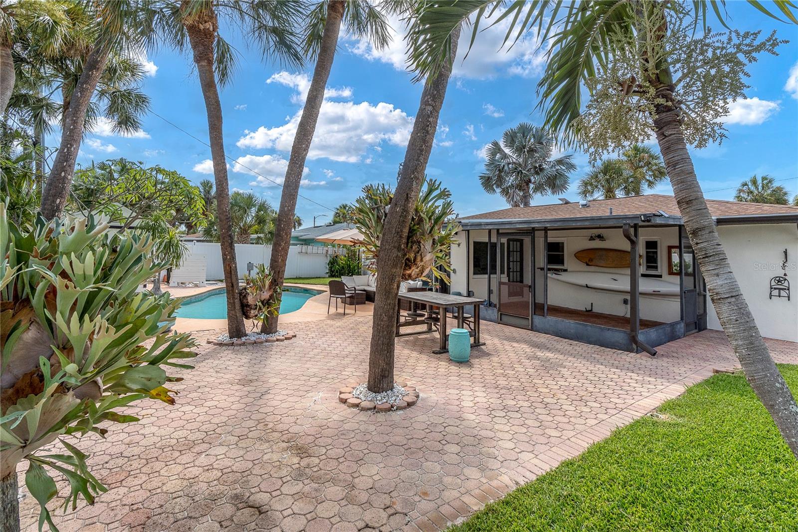 ST PETERSBURG BEACH NORTH UNIT 7 - Residential