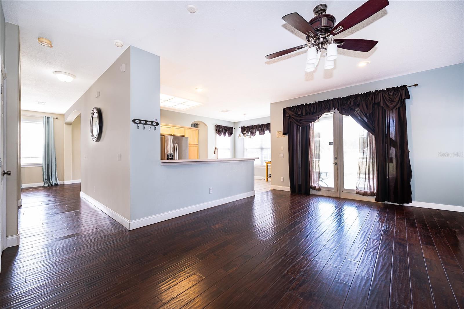 CHAPMAN GROVES - Residential