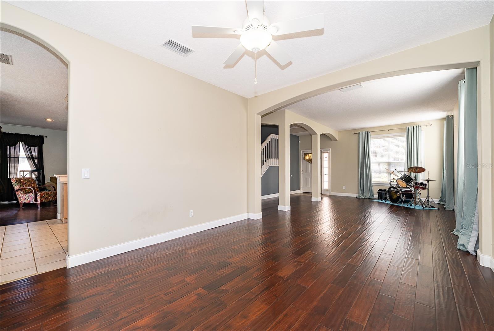 CHAPMAN GROVES - Residential
