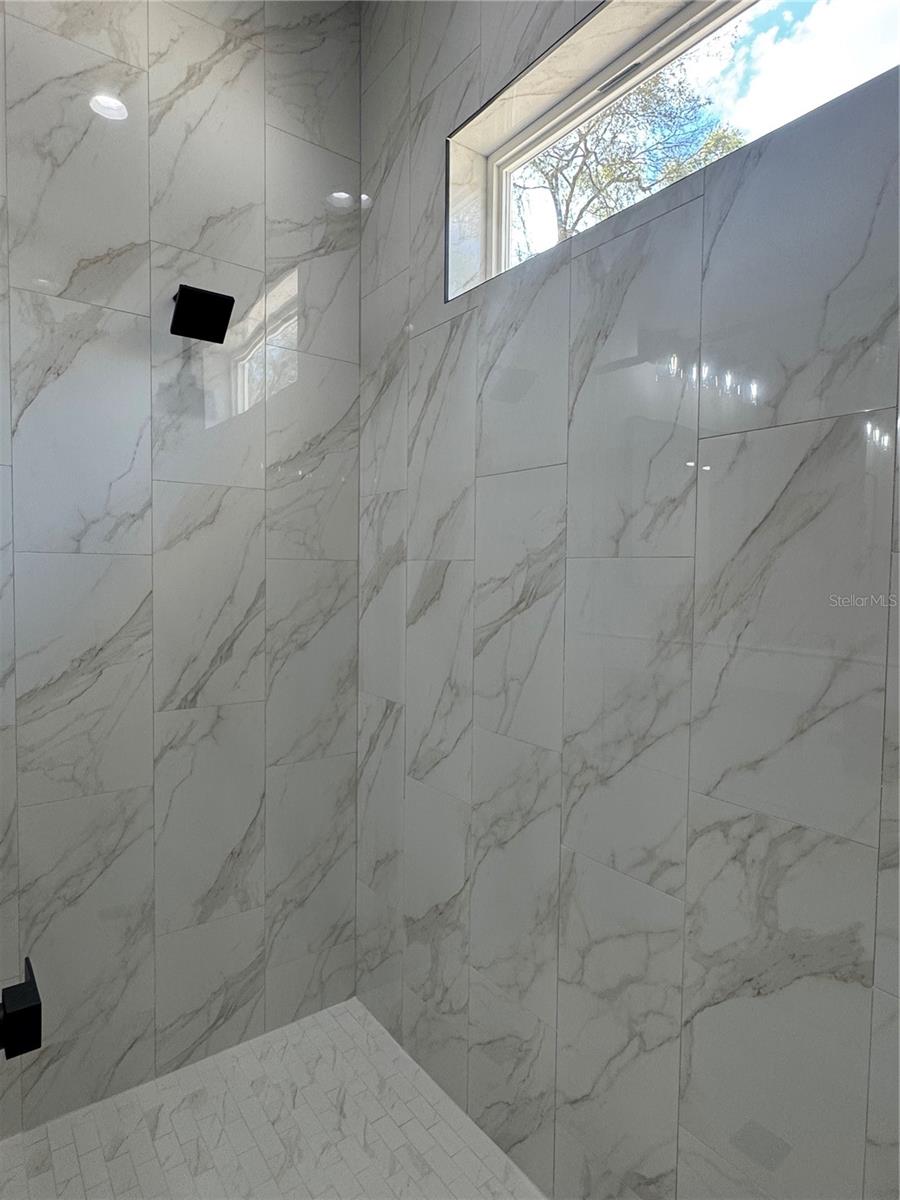 SPANISH TRACE - Residential