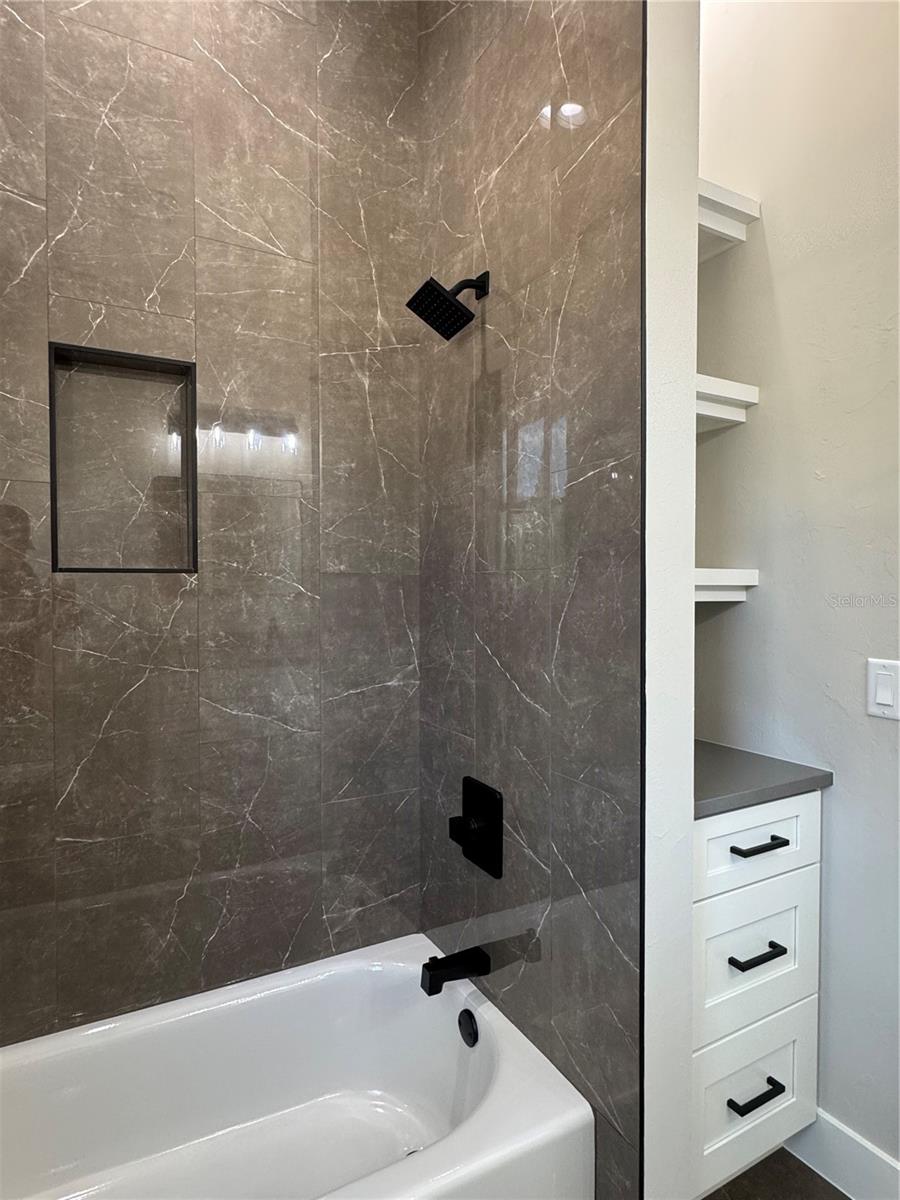 SPANISH TRACE - Residential