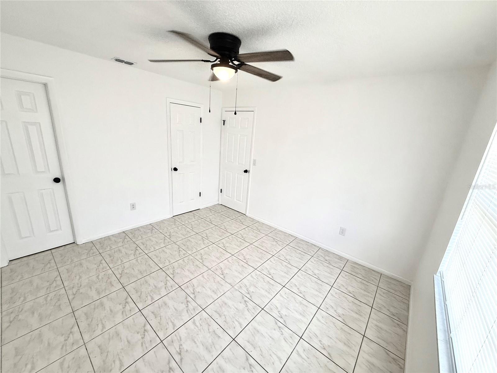 AVONDALE - Residential Lease
