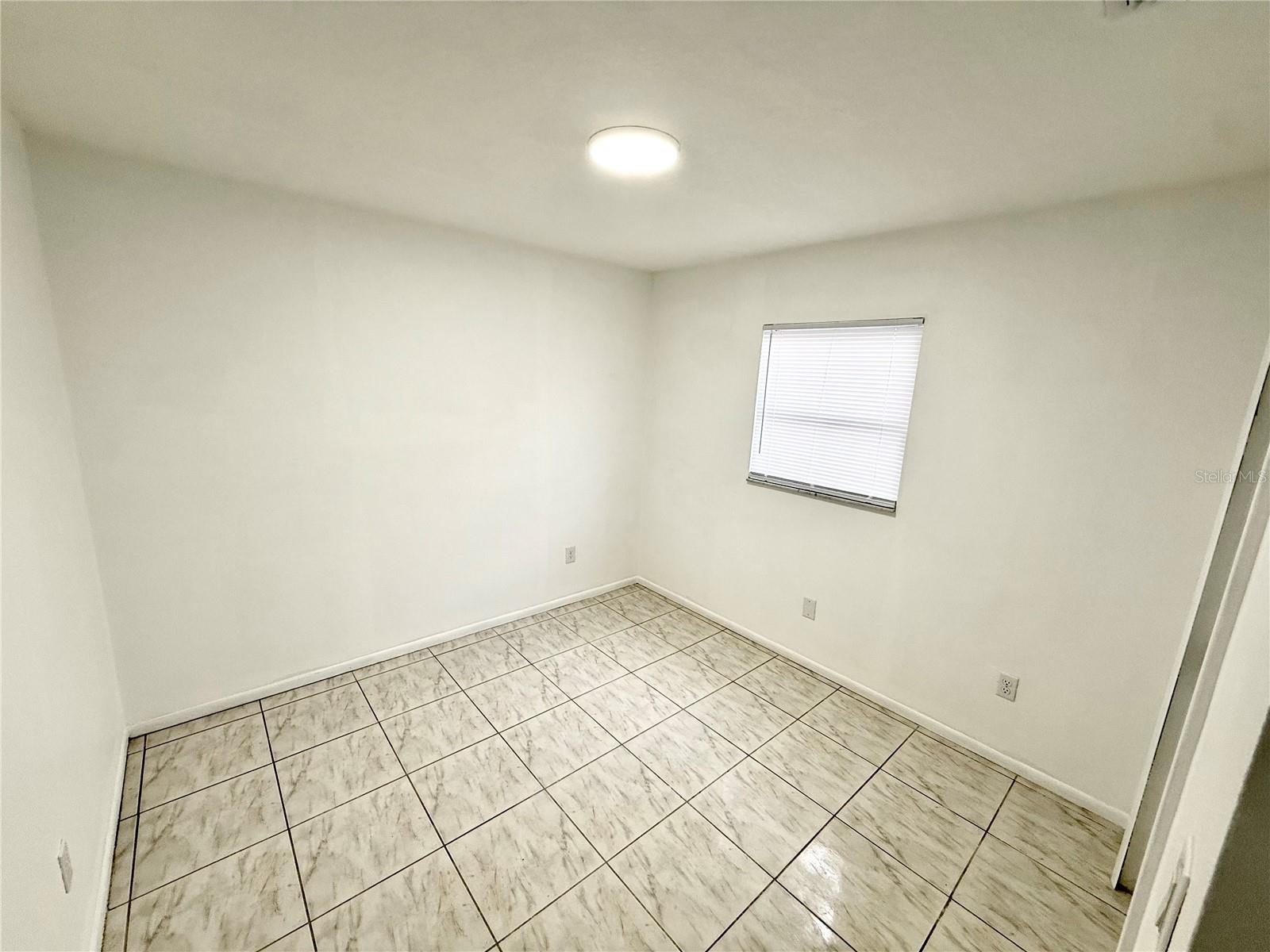 AVONDALE - Residential Lease