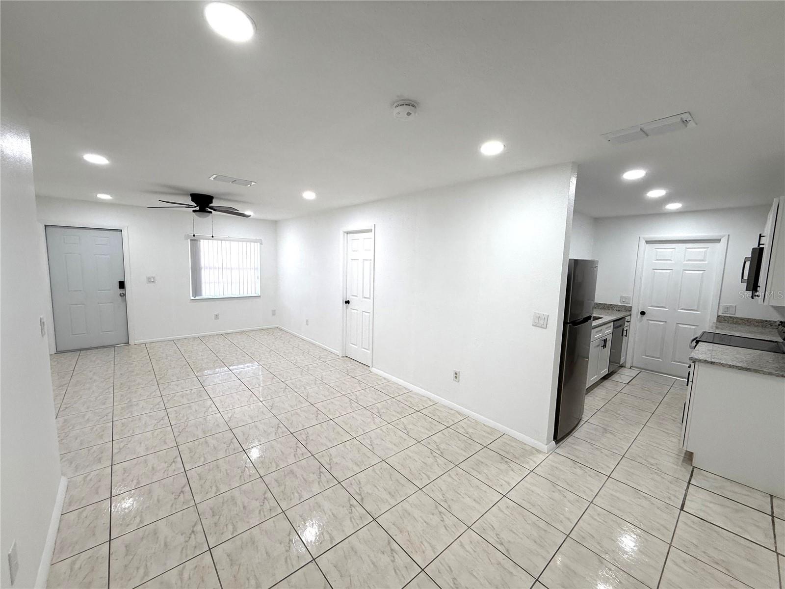 AVONDALE - Residential Lease