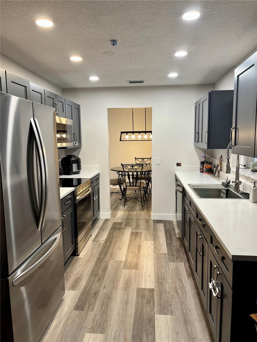 POINCIANA RE-PLAT PT NBRHD 01 VILLAGE 03 - Residential Lease