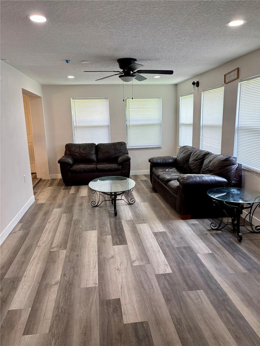 POINCIANA RE-PLAT PT NBRHD 01 VILLAGE 03 - Residential Lease